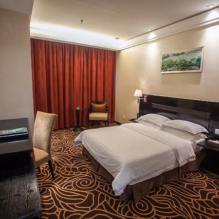 Hua Shi Hotel Guangzhou Exterior photo