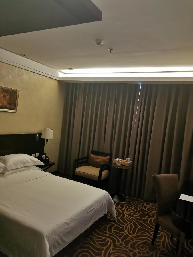 Hua Shi Hotel Guangzhou Exterior photo