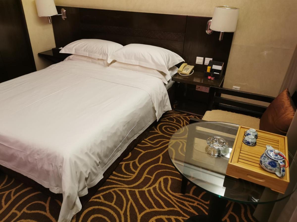 Hua Shi Hotel Guangzhou Exterior photo