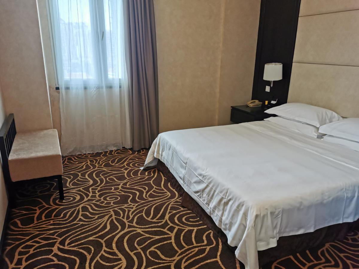 Hua Shi Hotel Guangzhou Exterior photo